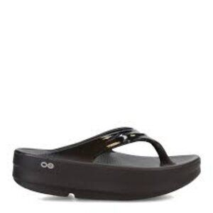 OOFOS Women's Platform Sandal - NWOT
